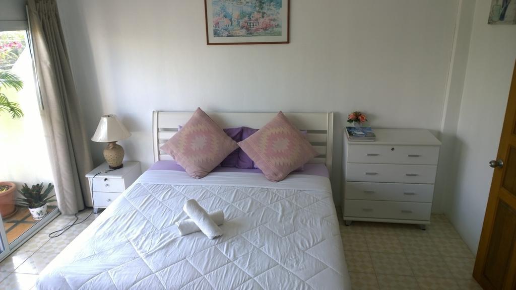 Corner Cafe Bed & Breakfast Хуахін Екстер'єр фото
