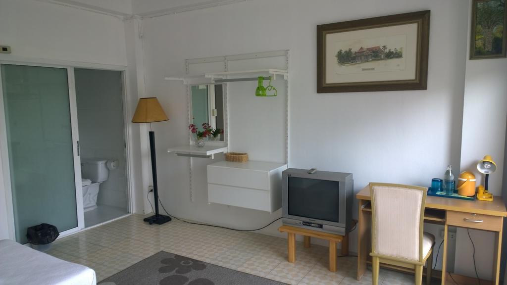 Corner Cafe Bed & Breakfast Хуахін Екстер'єр фото