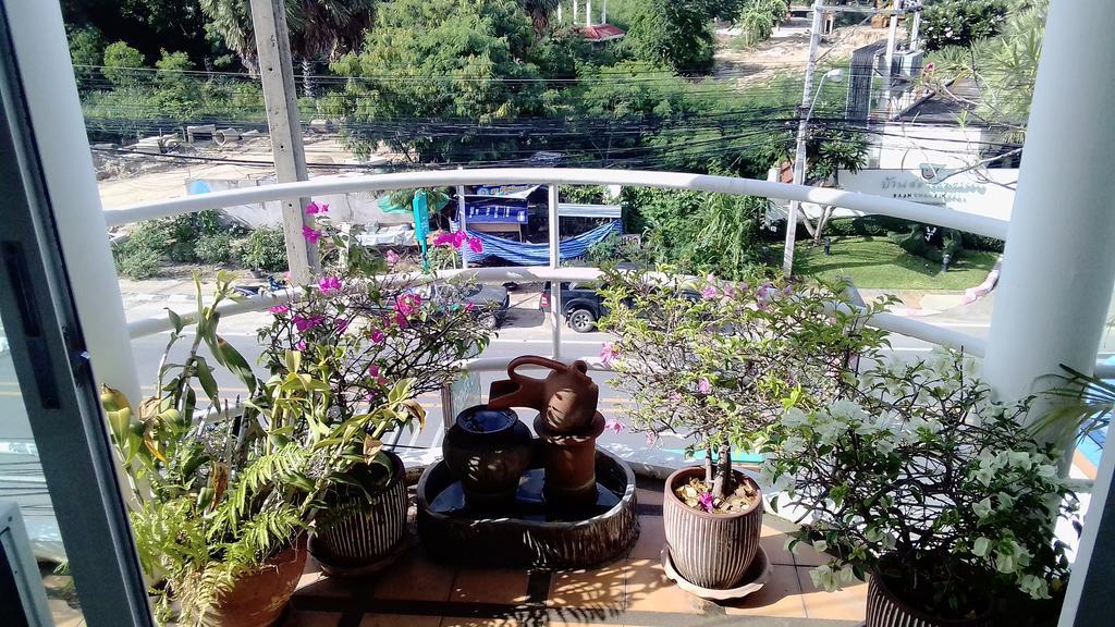 Corner Cafe Bed & Breakfast Хуахін Екстер'єр фото