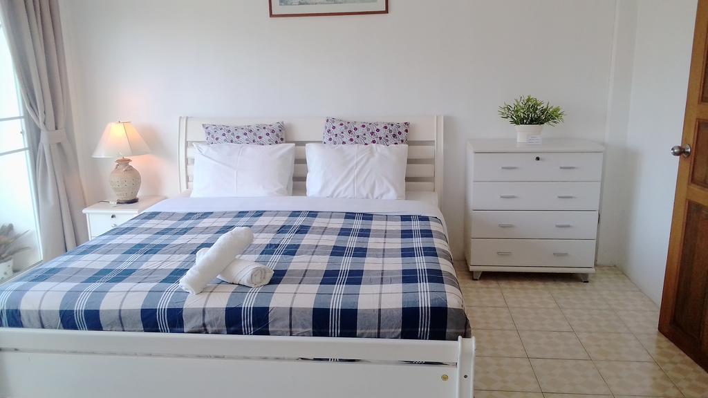 Corner Cafe Bed & Breakfast Хуахін Екстер'єр фото