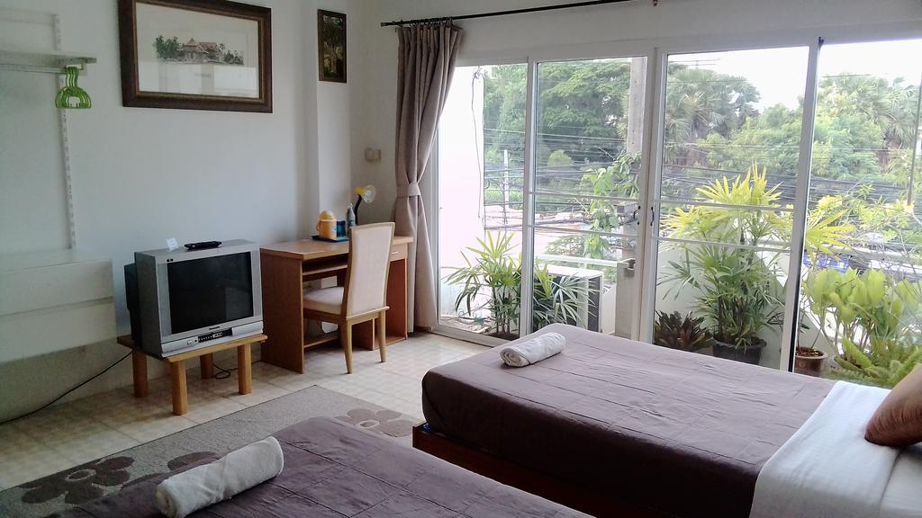 Corner Cafe Bed & Breakfast Хуахін Екстер'єр фото
