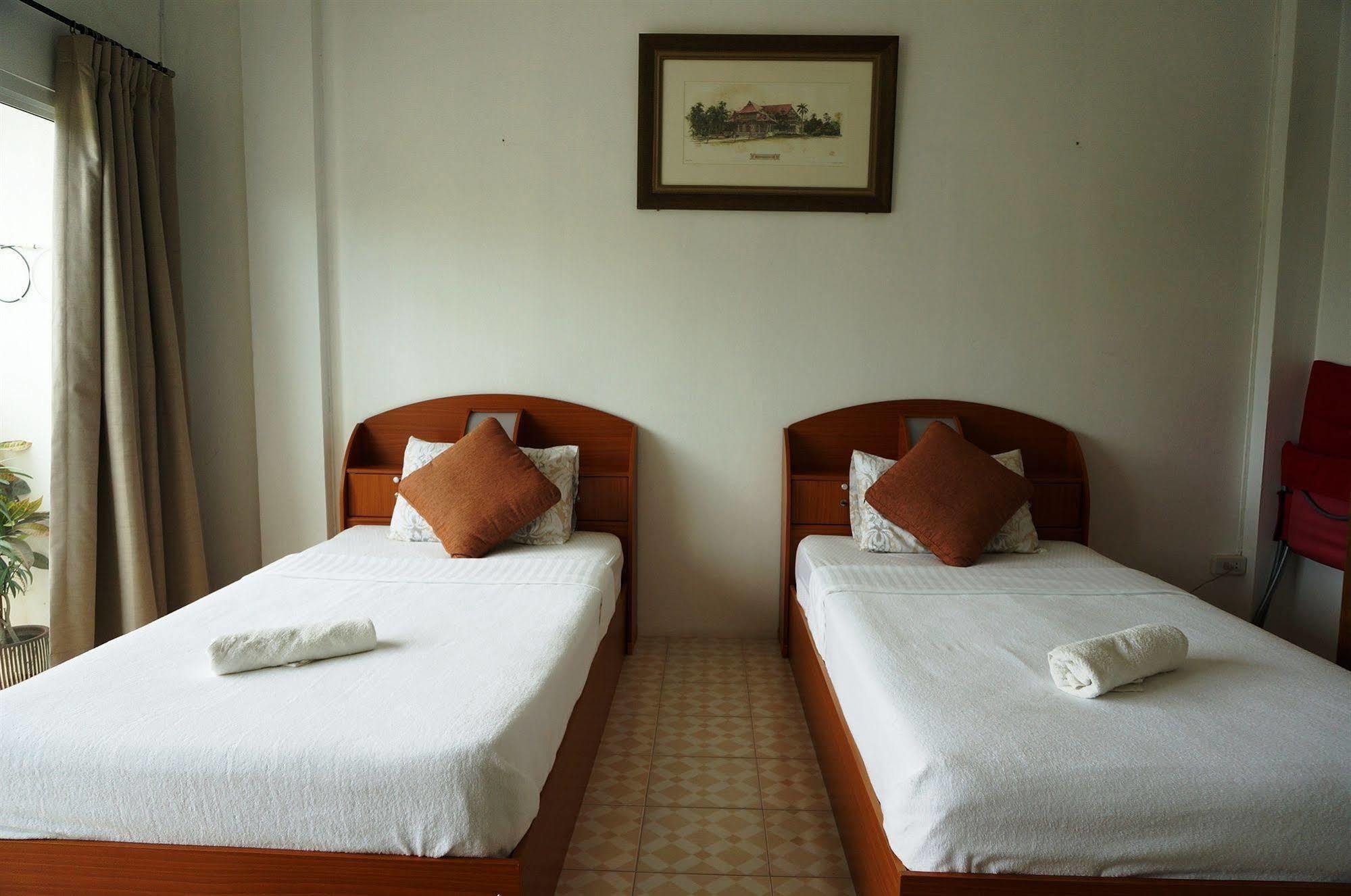 Corner Cafe Bed & Breakfast Хуахін Екстер'єр фото