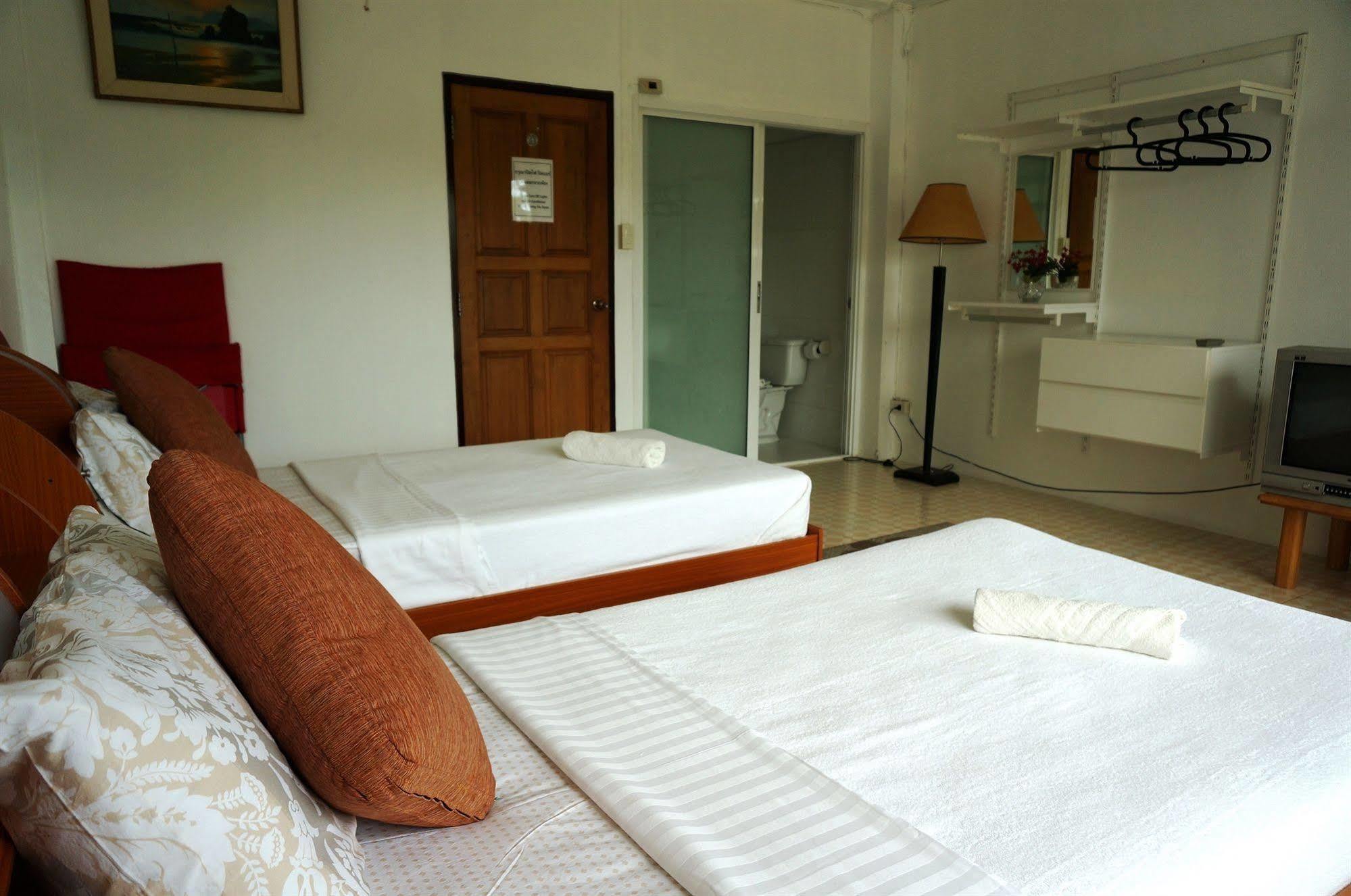 Corner Cafe Bed & Breakfast Хуахін Екстер'єр фото